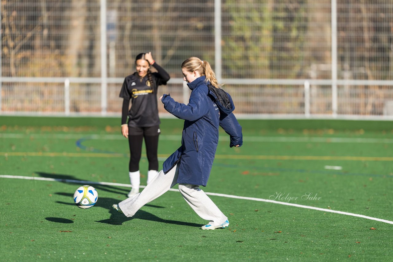 Bild 132 - wBJ VfL Pinneberg2 - Eimsbuttler TV 3 : Ergebnis: 5:0